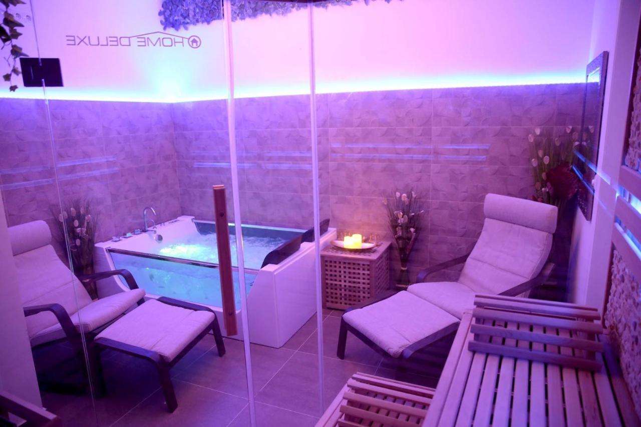 Villa Mit Whirlpool Fuer 32 Per ซริกเวนิซา ภายนอก รูปภาพ