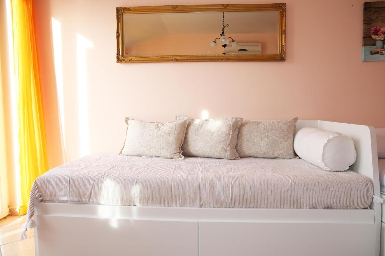 Villa Mit Whirlpool Fuer 32 Per ซริกเวนิซา ภายนอก รูปภาพ